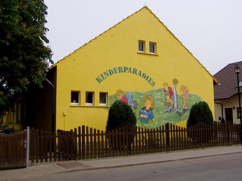 both_sie_kindergarten_2005_-05-31.jpg